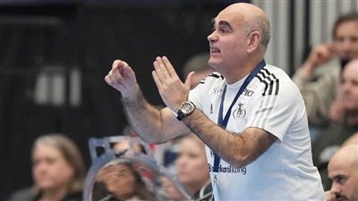 كرة اليد، كارلوس باستور يصدم الأهلي ويتمسك بالمنتخب