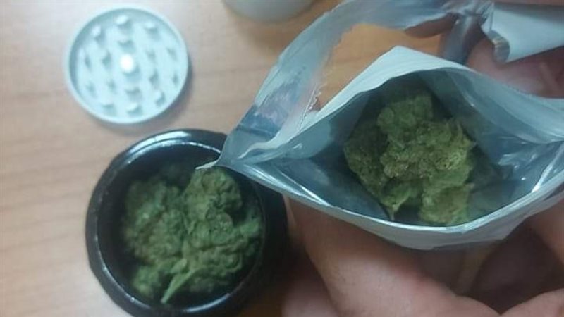 المضبوطات بحوزة رجال