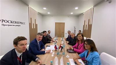 هالة السعيد تبحث سبل التعاون مع وزير التنمية الاقتصادية الروسي