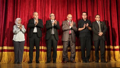 رئيس قصور الثقافة يفتتح مهرجان الفرق المسرحية على 