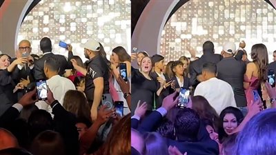 تضامن محامين وغضب نشطاء، تصاعد أزمة عمرو دياب بعد صفعه أحد معجبيه