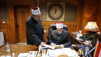 وكيل الأزهر يعتمد نتيجة الدور الأول لشهادات القراءات 