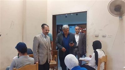 نائب رئيس جامعة بنها يتفقد الامتحانات بكليتي الحاسبات والذكاء