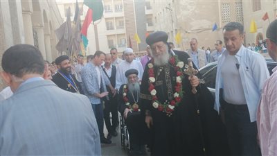 البابا تواضرس الثاني يؤدي صلاة عشية بكنيسة أبو سيفين بدير العزب