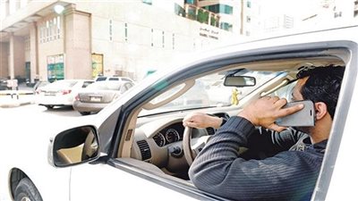 تحرير 1179 مخالفة التحدث في الهاتف المحمول أثناء القيادة