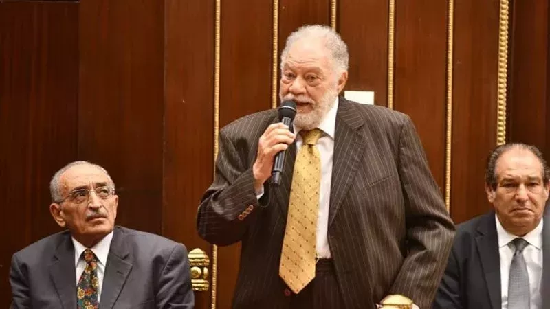 الفنان يحيى الفخراني،