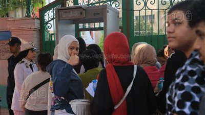 بدء دخول طلاب الثانوية العامة 2024 إلى مقار لجان الامتحانات (فيديو وصور)