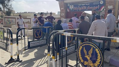 محافظ شمال سيناء يتابع انتظام امتحانات الثانوية العامة