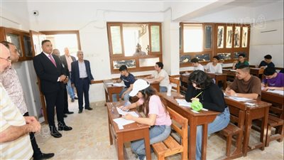 محافظ الدقهلية يتفقد لجان امتحانات الثانوية العامة (صور)