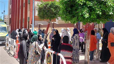 آراء طلاب الثانوية العامة 2024 بعد امتحاني التربية الوطنية والدينية في مطروح (صور)