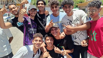 فرحة بين طلاب الثانوية العامة بسهولة امتحاني التربية الدينية والوطنية بالأقصر (بث مباشر)