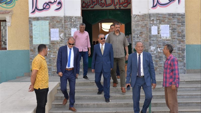 جانب من جولة المحافظ