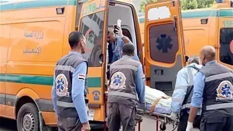 مصرع وإصابة 8 أشخاص