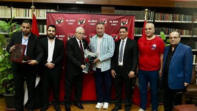 الخطيب يستقبل وفد نادي النصر الرياضي