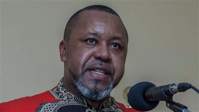 فقدان الاتصال بطائرة على متنها نائب رئيس دولة وتسعة آخرين