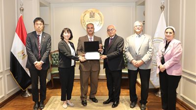 وزير التعليم يكرم الدفعة الثالثة من مدربي 