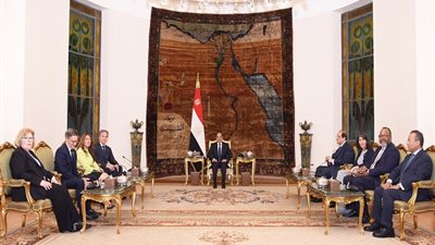 إنفاذ المساعدات وإنهاء الحرب، رسالة السيسي قبل انطلاق مؤتمر الاستجابة الإنسانية الطارئة لغزة