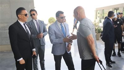 وزير الرياضة يستقبل بعثة منتخب مصر بعد الوصول للقاهرة (صور)