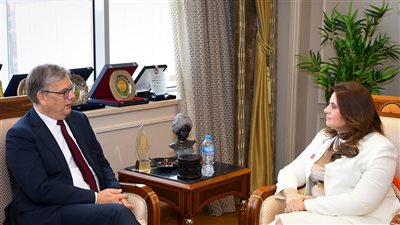 وزيرة الهجرة: حريصون على التعاون في ملف الهجرة الآمنة وتوفير فرص العمل للشباب وتأهيلهم