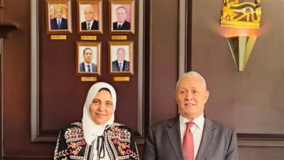 محافظ الأقصر يبحث سبل التعاون مع مدير فرع هيئة الاعتماد والرقابة الصحية