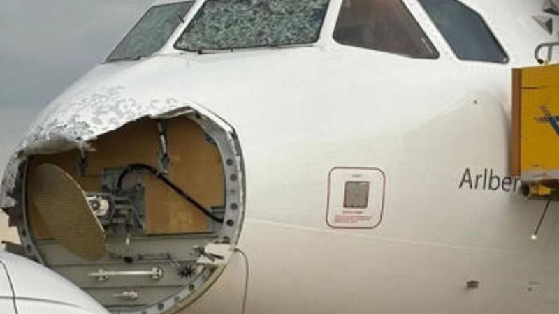 الطائرة النمساوية،