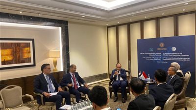 وزير التجارة يبحث مع نظيره الإندونيسي فرص تعزيز التعاون بين البلدين