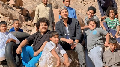 محمد إمام يروج لفيلم 