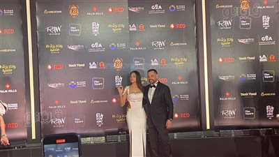 طارق العريان ونيكول سعفان يخطفان الأنظار على السجادة الحمراء لفيلم ولاد رزق 3 (صور)