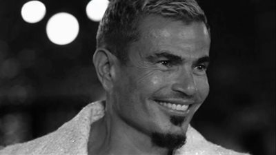 لم تتوقف على حفل بيروت، مفاجأة جديدة من عمرو دياب بعد واقعة صفع المعجب (فيديو)