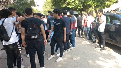 28 ألف طالب وطالبة بالثانوية العامة يؤدون اليوم امتحاني الاقتصاد والإحصاء (فيديو) 