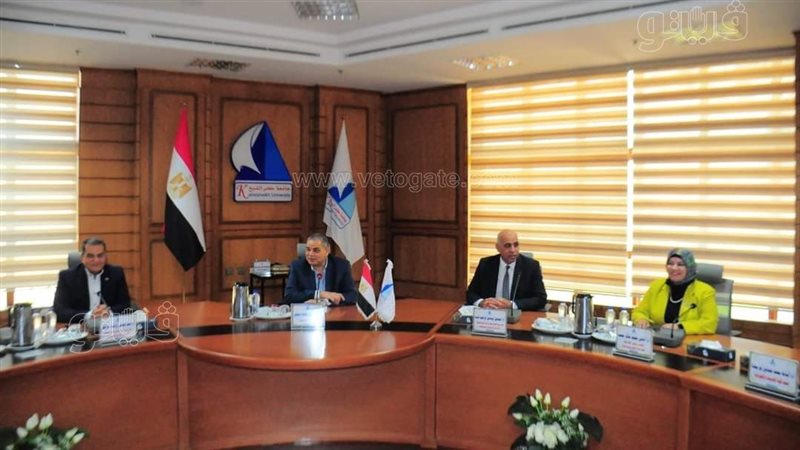 اجتماع مجلس عمداء