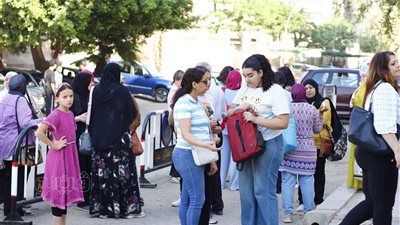 التعليم تستأنف امتحانات الثانوية العامة السبت.. حجازي يوجه بتوفير سبل الراحة للطلاب والتفتيش الدقيق قبل دخول اللجان.. والكنترول المركزي يستعد لاستقبال أوراق الإجابة