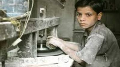  900 ألف طفل مصري يعملون في ظروف خطرة.. اليوم العالمي لمكافحة عمالة الأطفال يكشف مأساة فقراء مصر.. أجرتهم لا تزيد عن 100 جنيه.. الإيسيسكو تطالب الحكومات بوقف عمالتهم