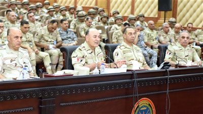 الفريق أسامة عسكر يشهد المرحلة الرئيسية لمشروع مراكز القيادة بالمنطقة الشمالية 