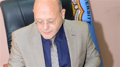 صرف مكافأة ألف جنيه للعاملين بجامعة سوهاج بمناسبة عيد الأضحي