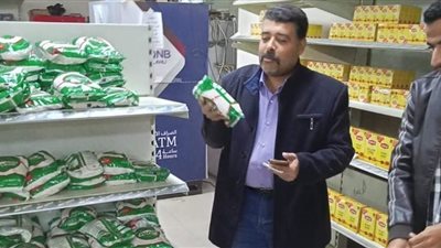 تكثيف الحملات التفتيشية على محال الجزارة والبقالة في بلبيس بالشرقية