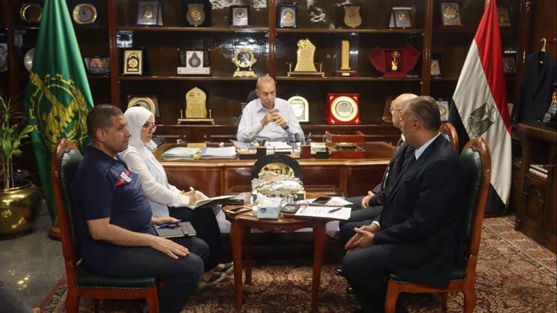 محافظ القليوبية خلال