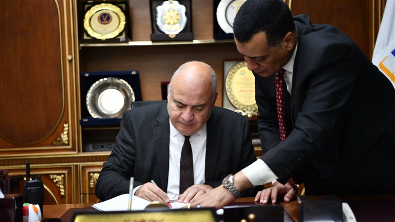 قنا، فيتو