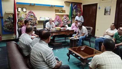 رئيس الزقازيق يجتمع برؤساء الوحدات المحلية للتصدي للبناء المخالف