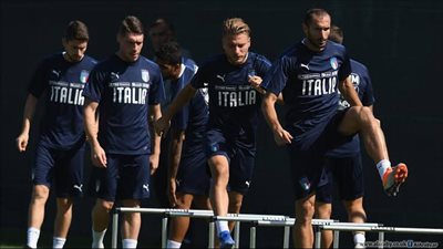 وسط حشد جماهيري، منتخب إيطاليا يؤدي تدريباته بألمانيا استعدادا ليورو 2024 (فيديو)
