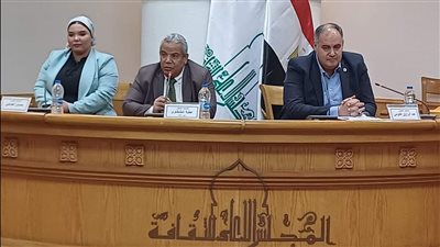 الأعلى للثقافة يناقش استعادة الأراضي المتدهورة ومكافحة الجفاف والتصحر 