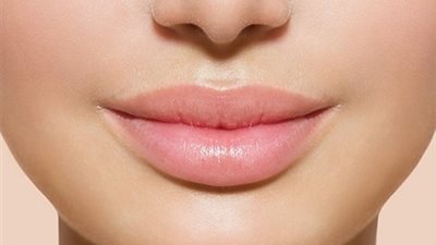 12 نصيحة للحصول على شفاه وردية وممتلئة من مطبخك