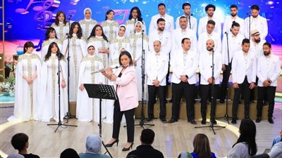 منى الشاذلي تستضيف 