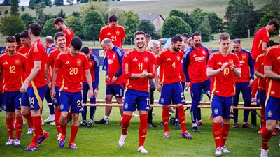 منتخب إسبانيا يخوض تدريباته استعدادًا لمواجهة كرواتيا في يورو 2024 (فيديو)