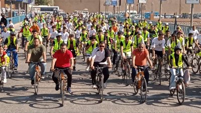 500 شاب وفتاة يشاركون في مهرجان الدراجات الهوائية بأسيوط (صور)