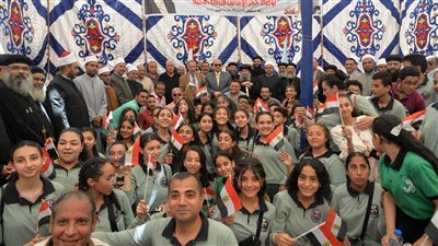 محافظ أسيوط يضع حجر أساس مدرسة المحبة بمدينة المعلمين