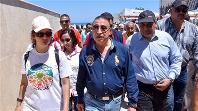 محافظ الإسكندرية يصدر حركة تنقلات كبرى لرؤساء الأحياء والتنفيذيين