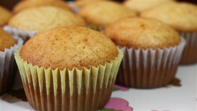 طريقة عمل كب كيك الفانيليا، سهل ولذيذ ويفضله الصغار