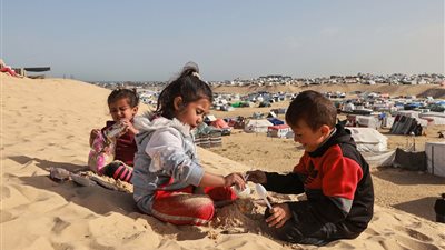 الأونروا: 10 أطفال من غزة يفقدون سيقانهم يوميا جراء العدوان الإسرائيلي 