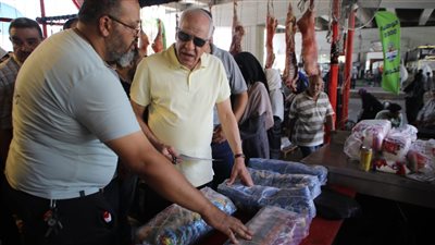 محافظ الجيزة يتفقد منفذ بيع اللحوم والسلع الغذائية بالعمرانية 
